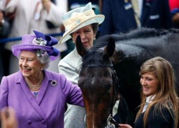 Queen Elizabeth II at a horseracing